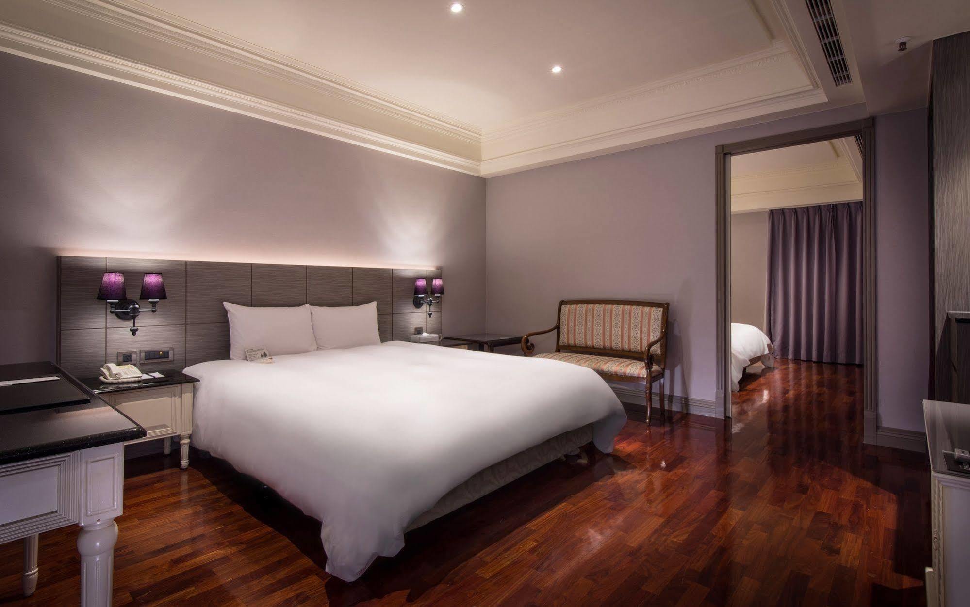 Lees Boutique Hotel Kaohsiung Exterior photo