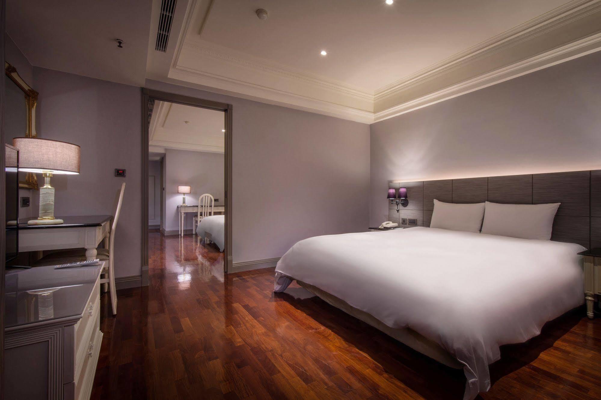 Lees Boutique Hotel Kaohsiung Exterior photo