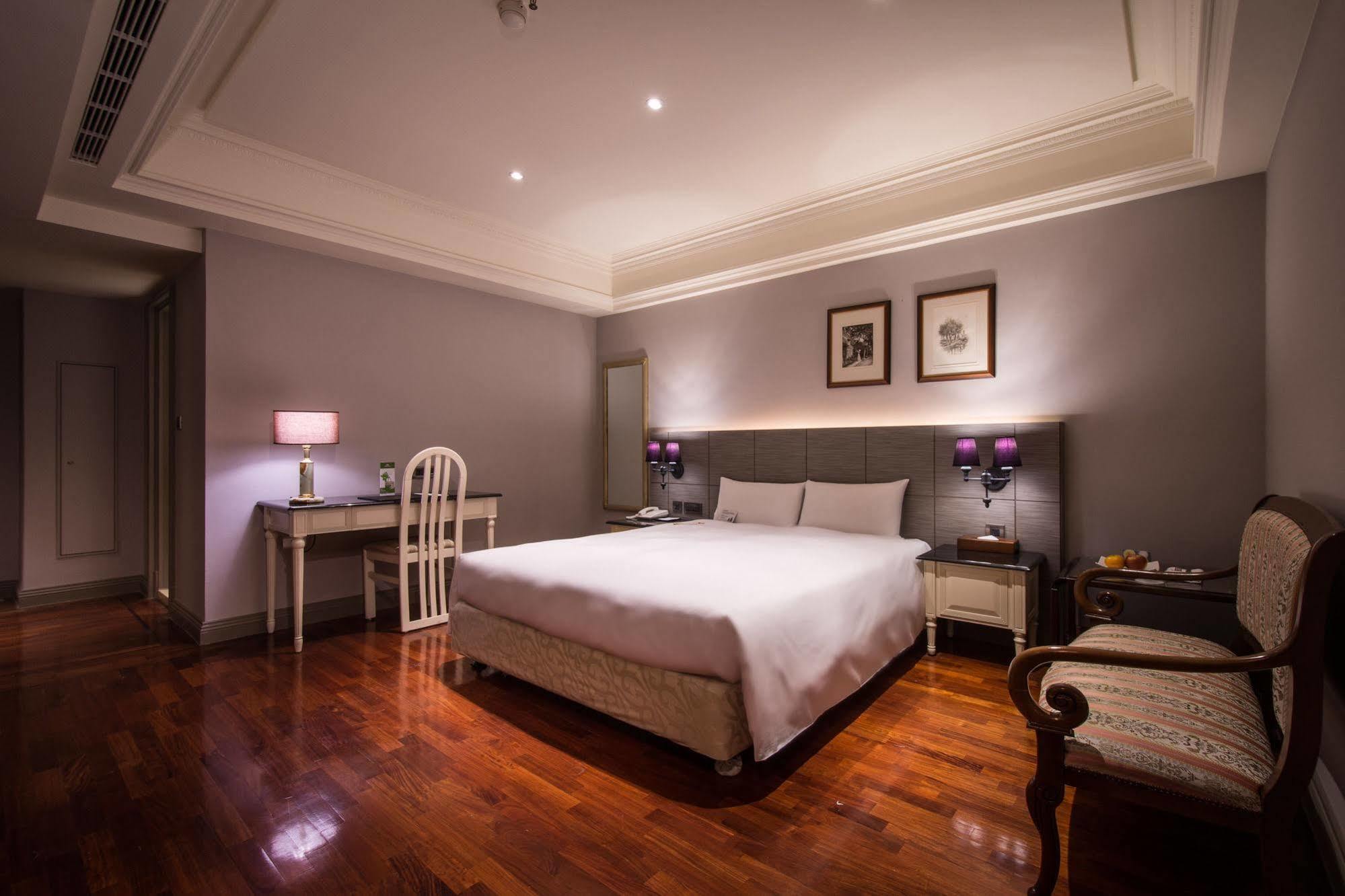 Lees Boutique Hotel Kaohsiung Exterior photo
