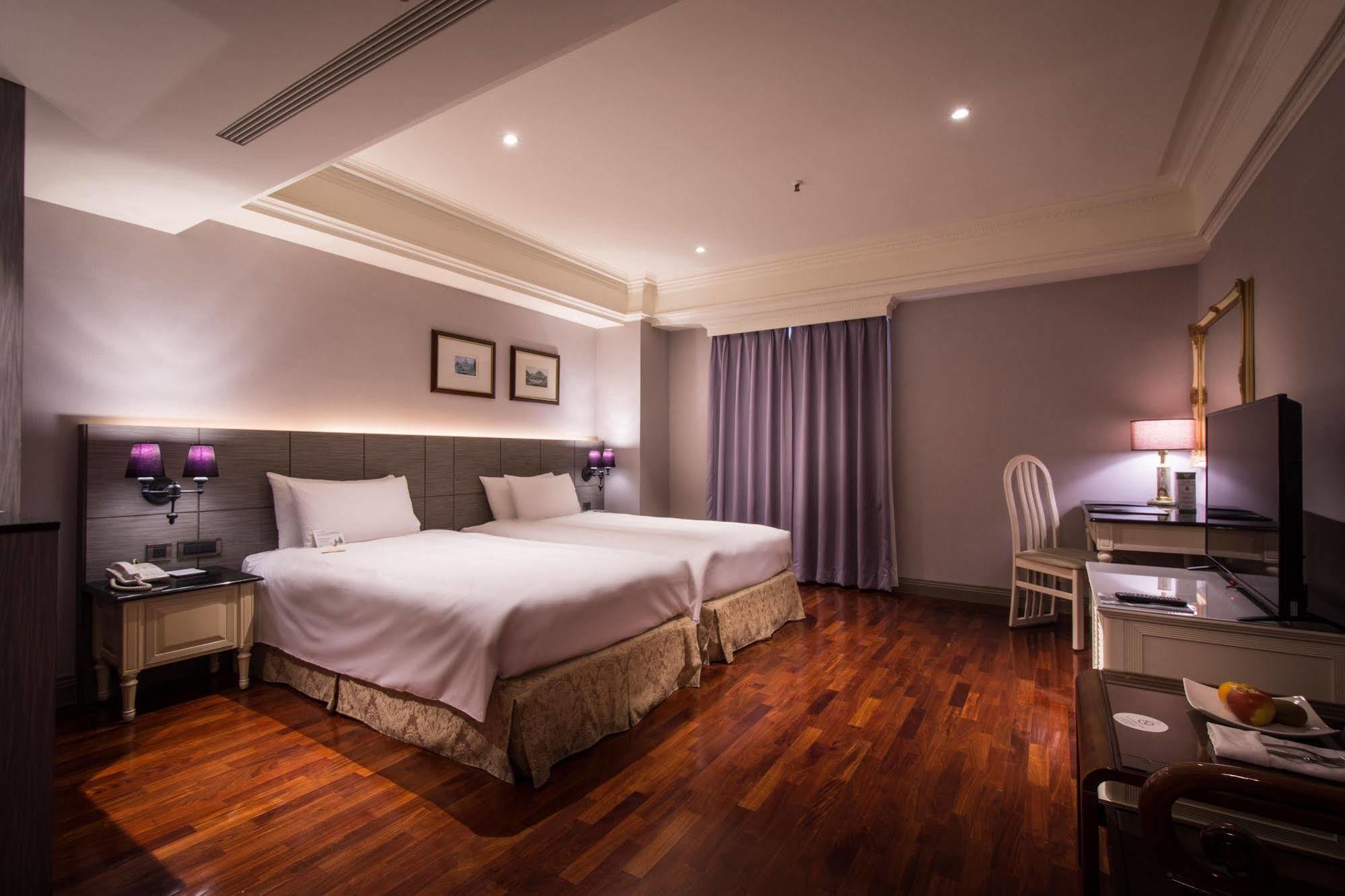 Lees Boutique Hotel Kaohsiung Exterior photo